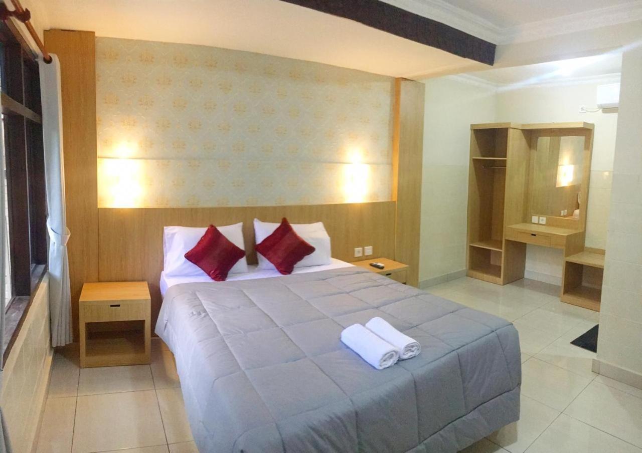 Dewa Bharata Bungalows Legian Экстерьер фото
